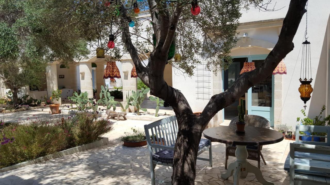 The Proud Garden Bed & Breakfast Carovigno Exterior photo